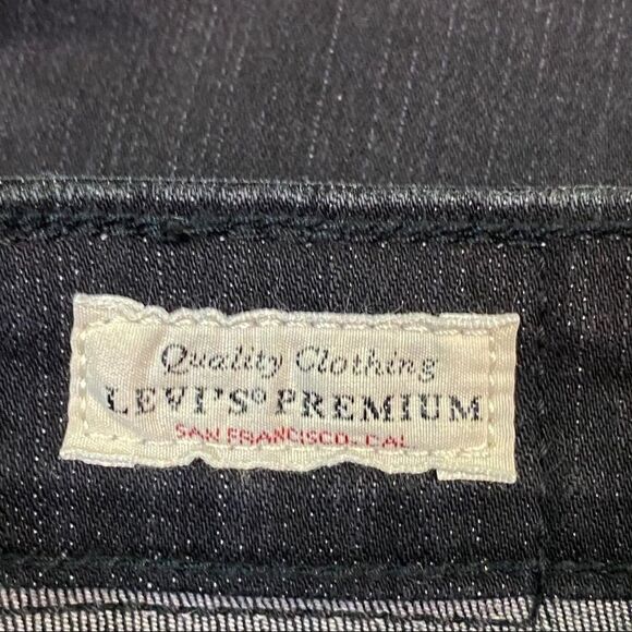 Levi’s 701 High Rise Skinny size 30 color- black sequin side stripe - Picture 8 of 11